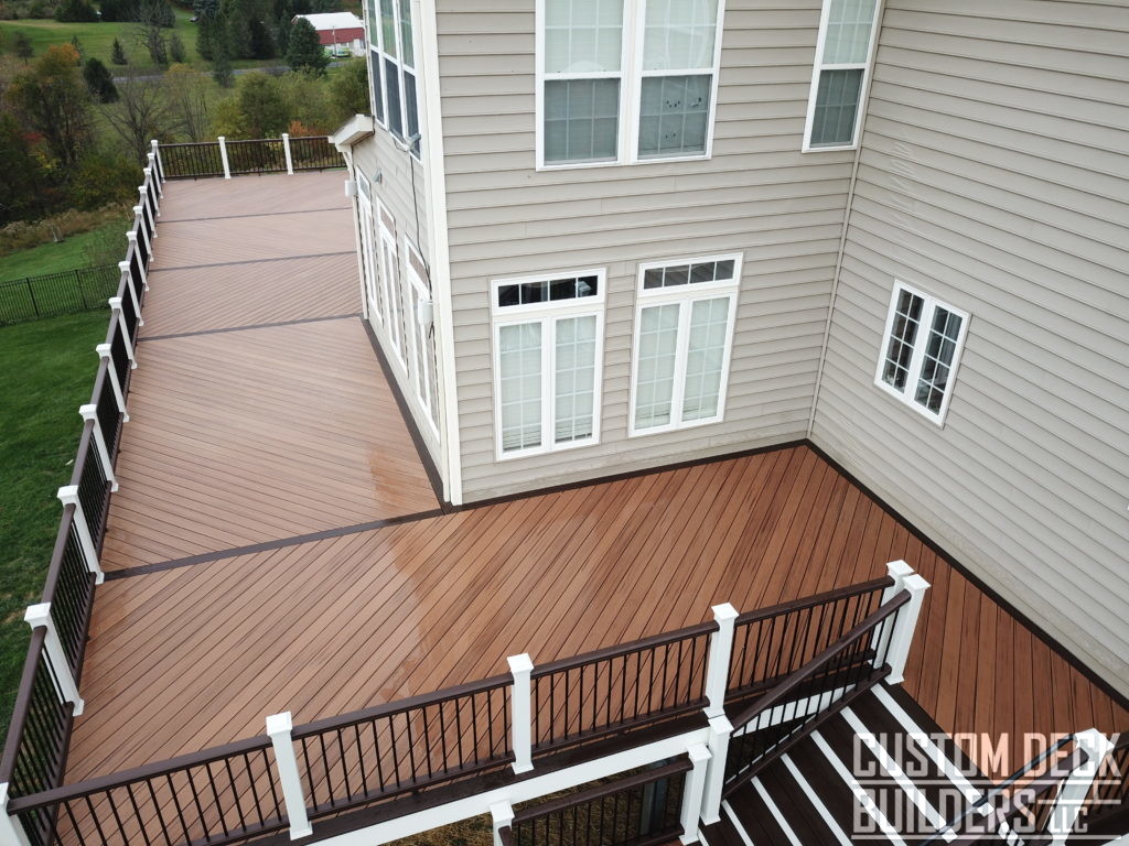 How to Keep Composite Decking Looking Like New 1 composite decking cleaning maintenance