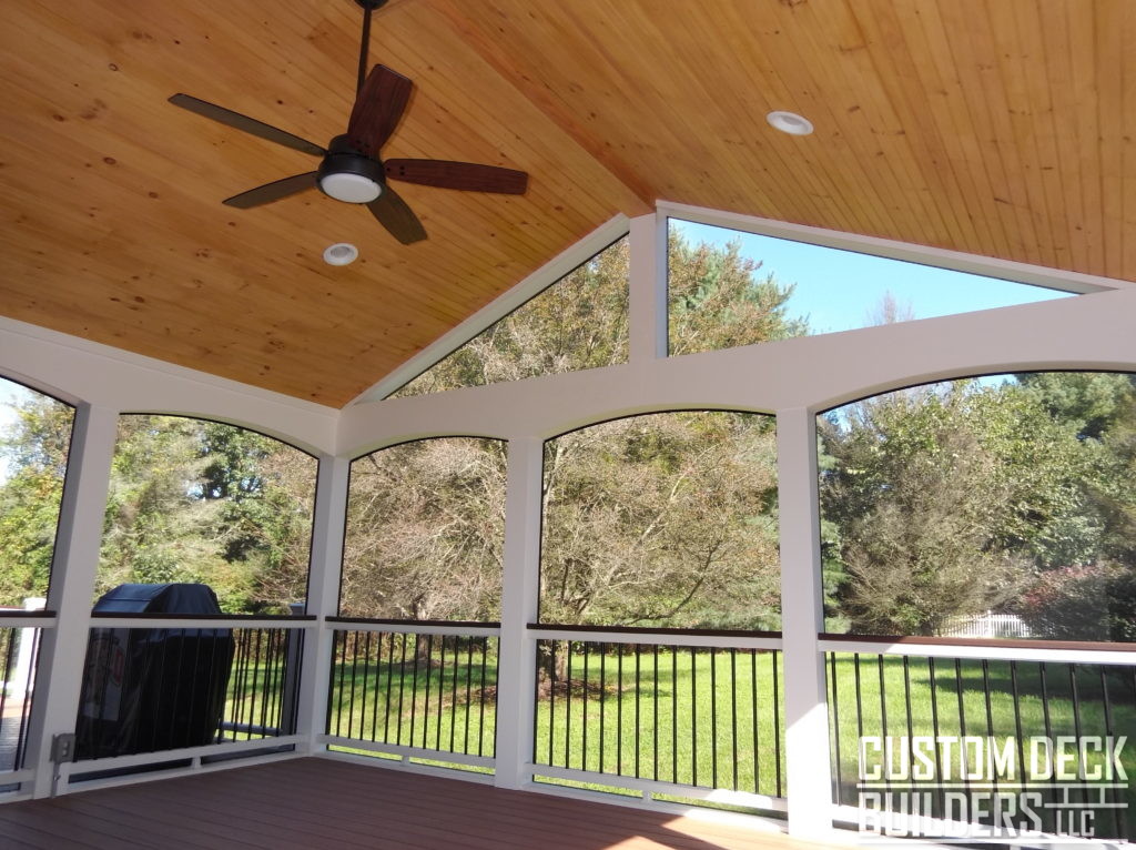 What’s the Best Time of Year to Get a Deck? 1 summer deck build