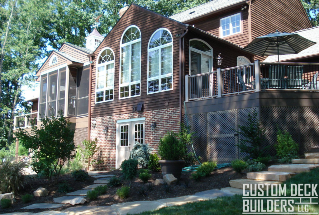 custom screened room deck