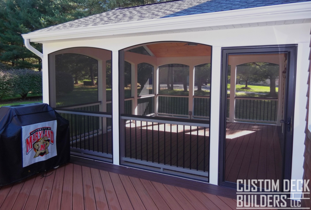 screen room deck construction